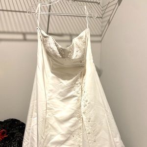 Women Wedding Dress With Crystal Stones